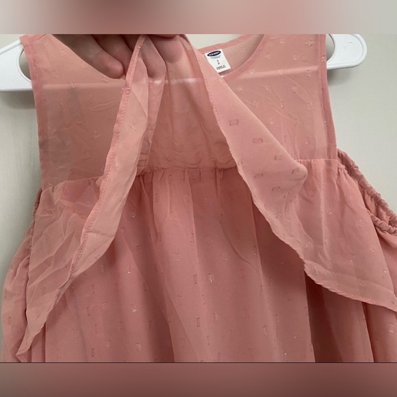 •NWT•Old Navy Metallic Dot Flowy Cold Shoulder Top - Picture 7 of 13